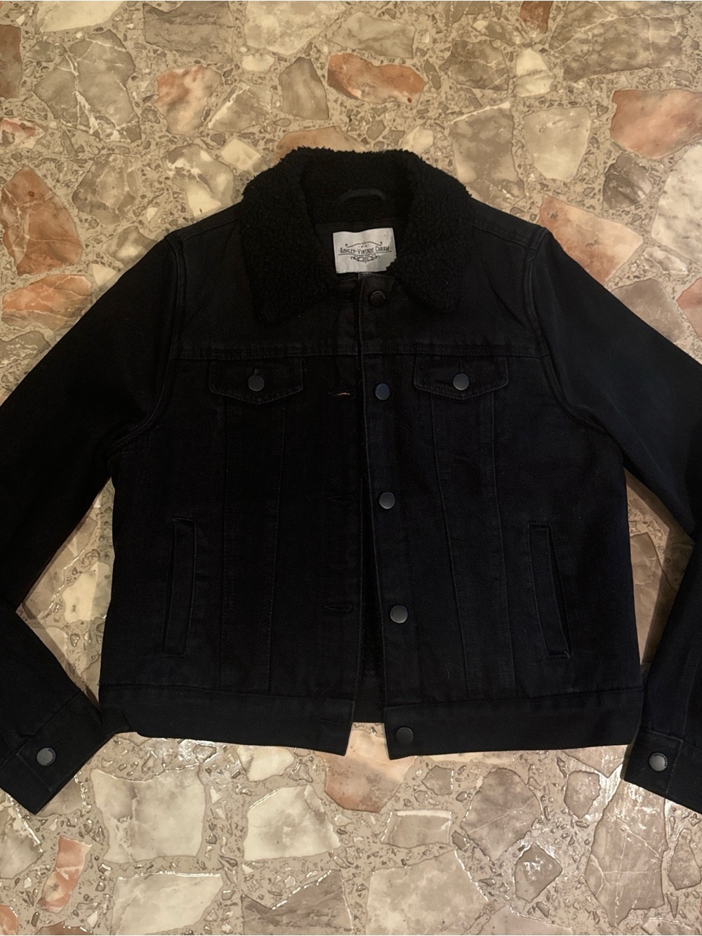 Women’s Black Sherpa Collar Jean Jacket - Unknown Brand